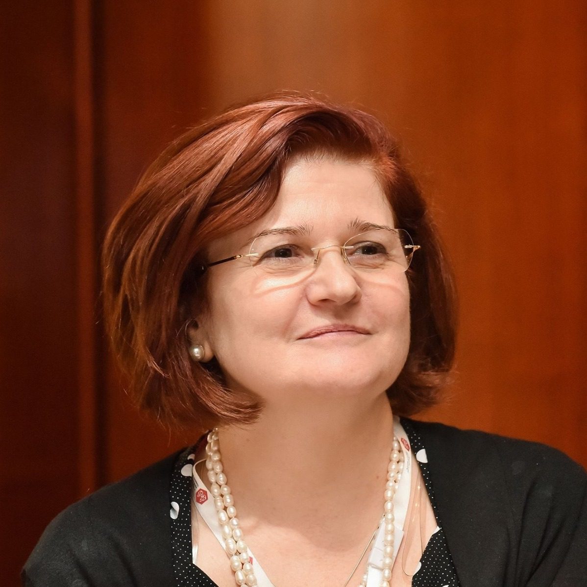 Medicii rezidenți pot avea salarii mai mici la promovarea într-un nou an de rezidențiat în noua lege a salarizării, atrage atenția prof. univ. dr. Cătălina Poiană