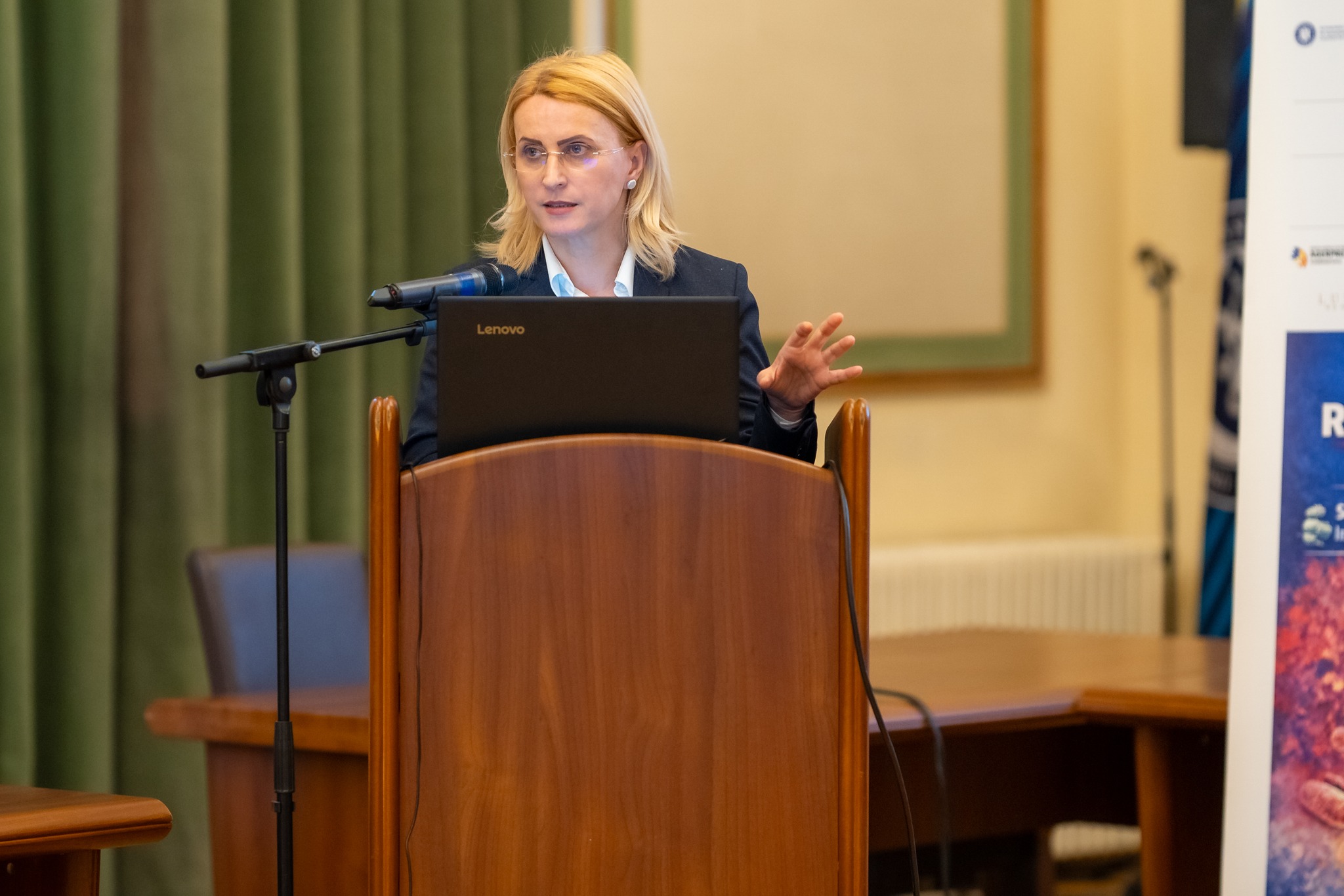 Conf. univ. dr. Beatrice Mahler: Cred că medicul are dreptul să înceapă tratamentul antibiotic, sigur să și poată ulterior corecta conduita, dar să nu fie penalizat de finanțator