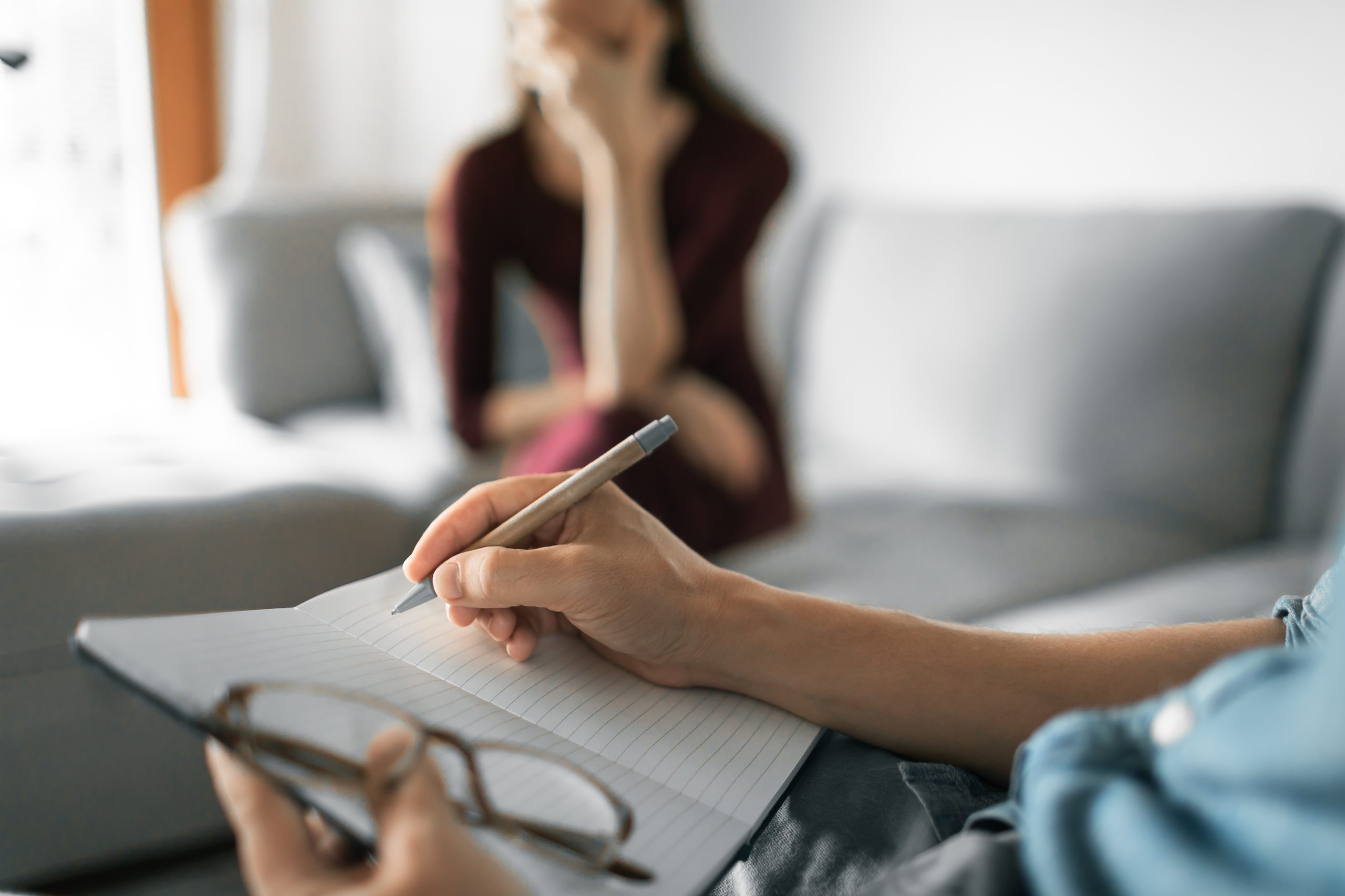 Servicii gratuite de consiliere psihologică pentru părinții copiilor cu sindrom Down sau cu tulburări autiste