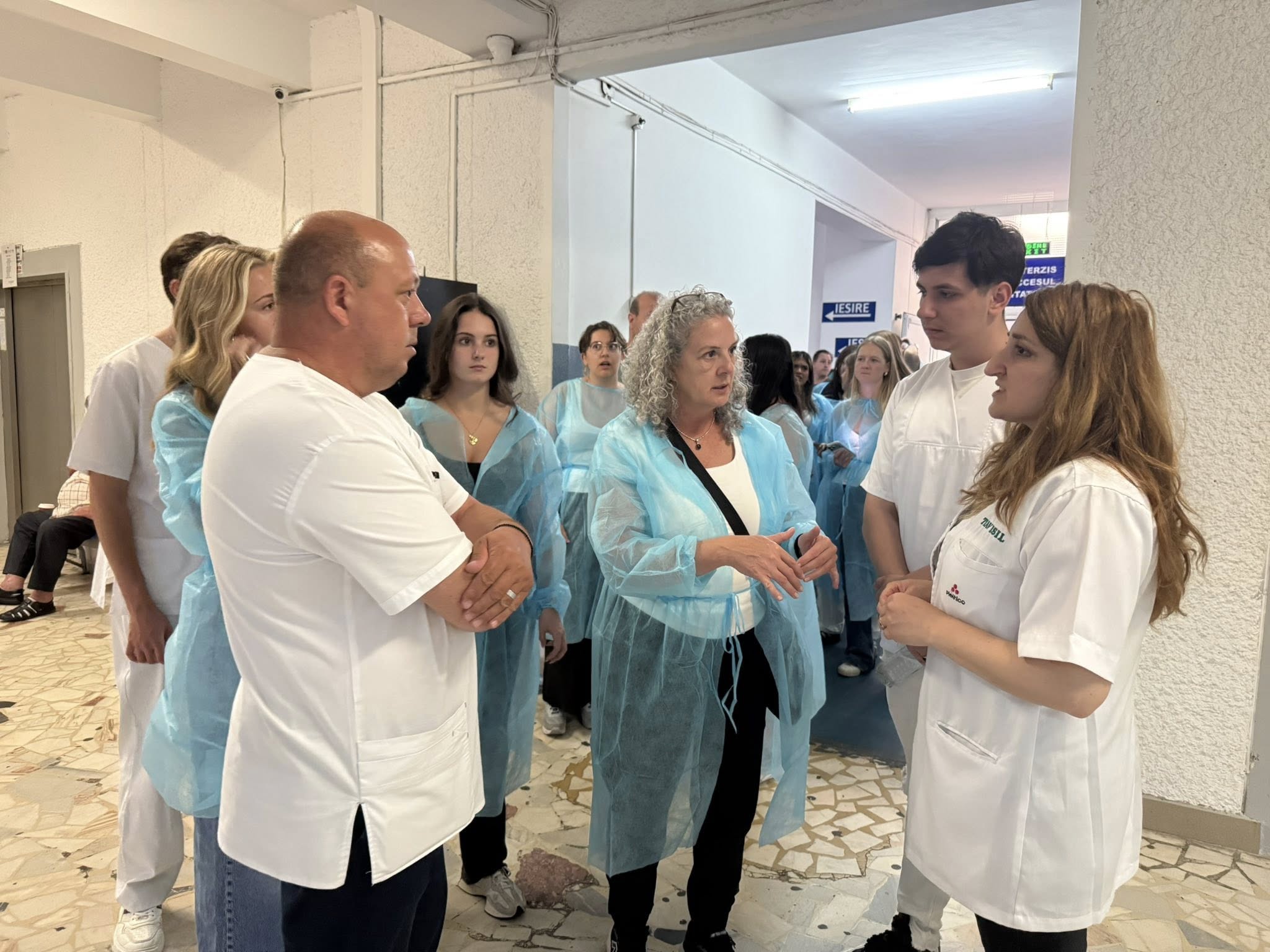 Spitalul Județean de Urgență Pitești a găzduit un schimb internațional de experiență medicală cu studenți din SUA și Spania