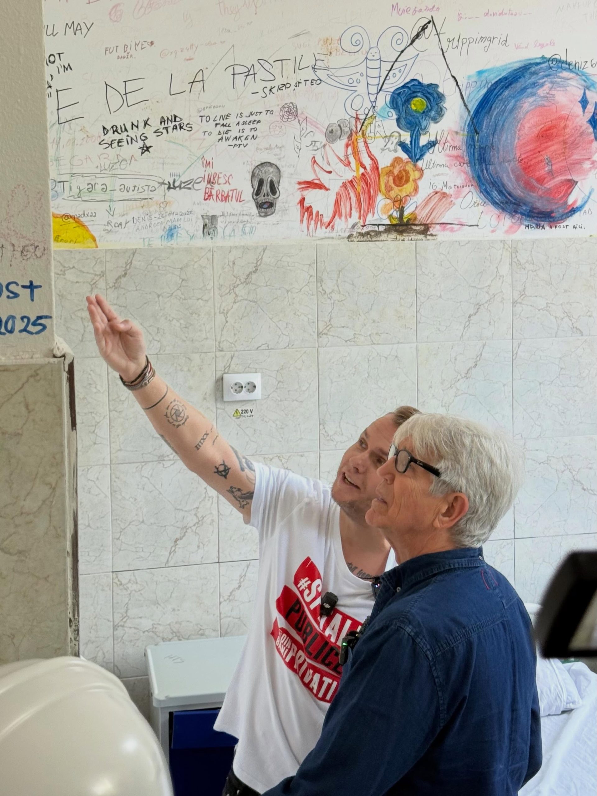 ASSMB: Actorul american Eric Roberts a vizitat șantierul viitoarei clinici de psihiatrie pediatrică de la Obregia