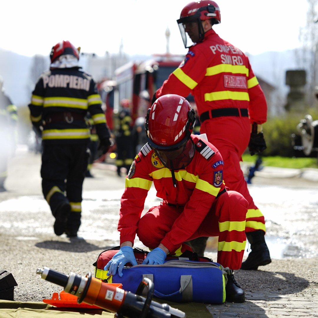 Echipajele SMURD au asistat medical 4.020 de persoane în acest weekend