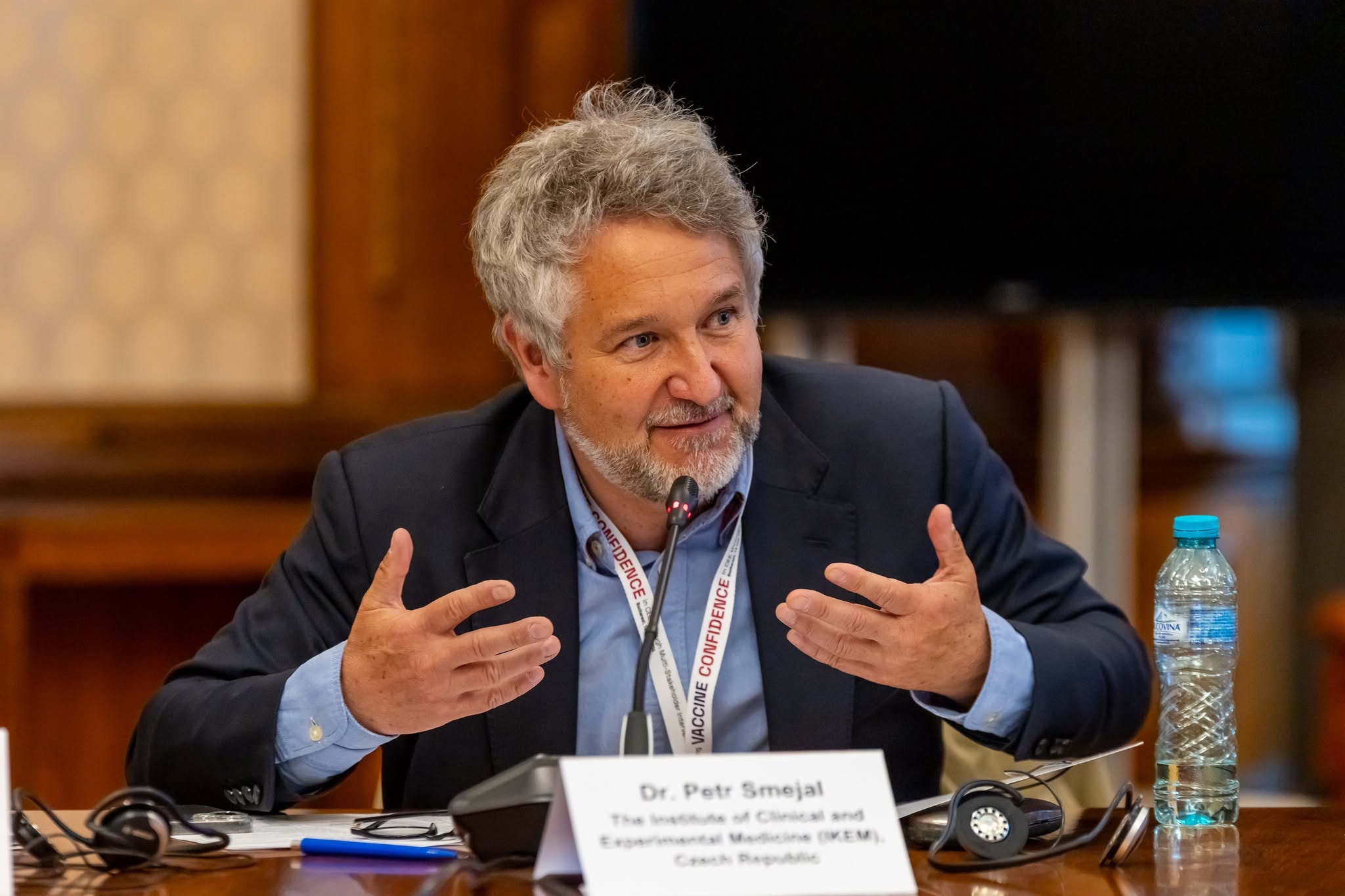 Dr. Petr Smejkal: 90% rată de vaccinare în SUA e considerată un eșec. La noi, în spitale cu pacienți de risc maxim, abia trecem de 10%