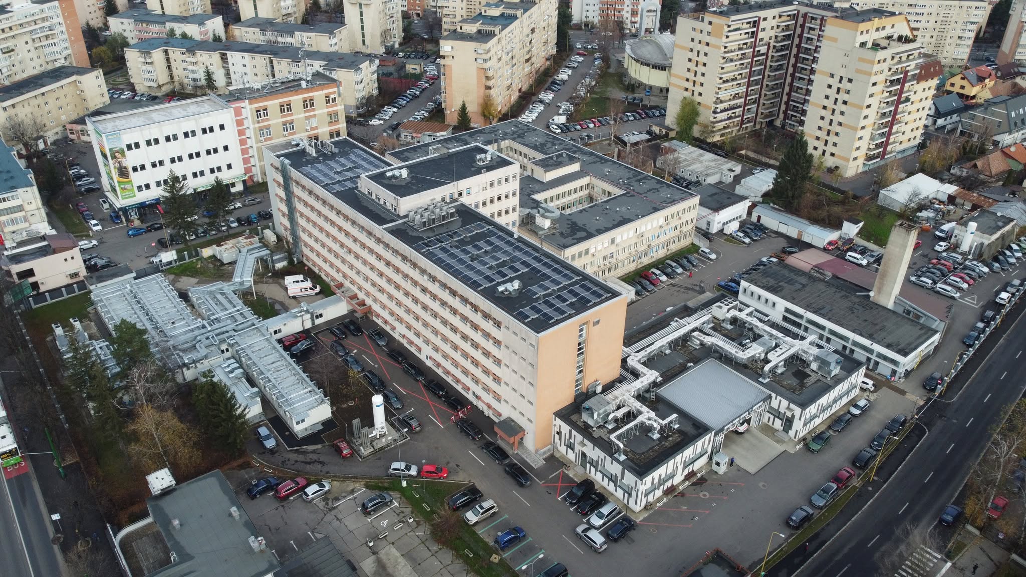 CJ Brașov lansează achiziția de 13,97 milioane lei pentru trei tipuri de echipamente medicale moderne necesare diagnosticării și tratării pacienților cu AVC