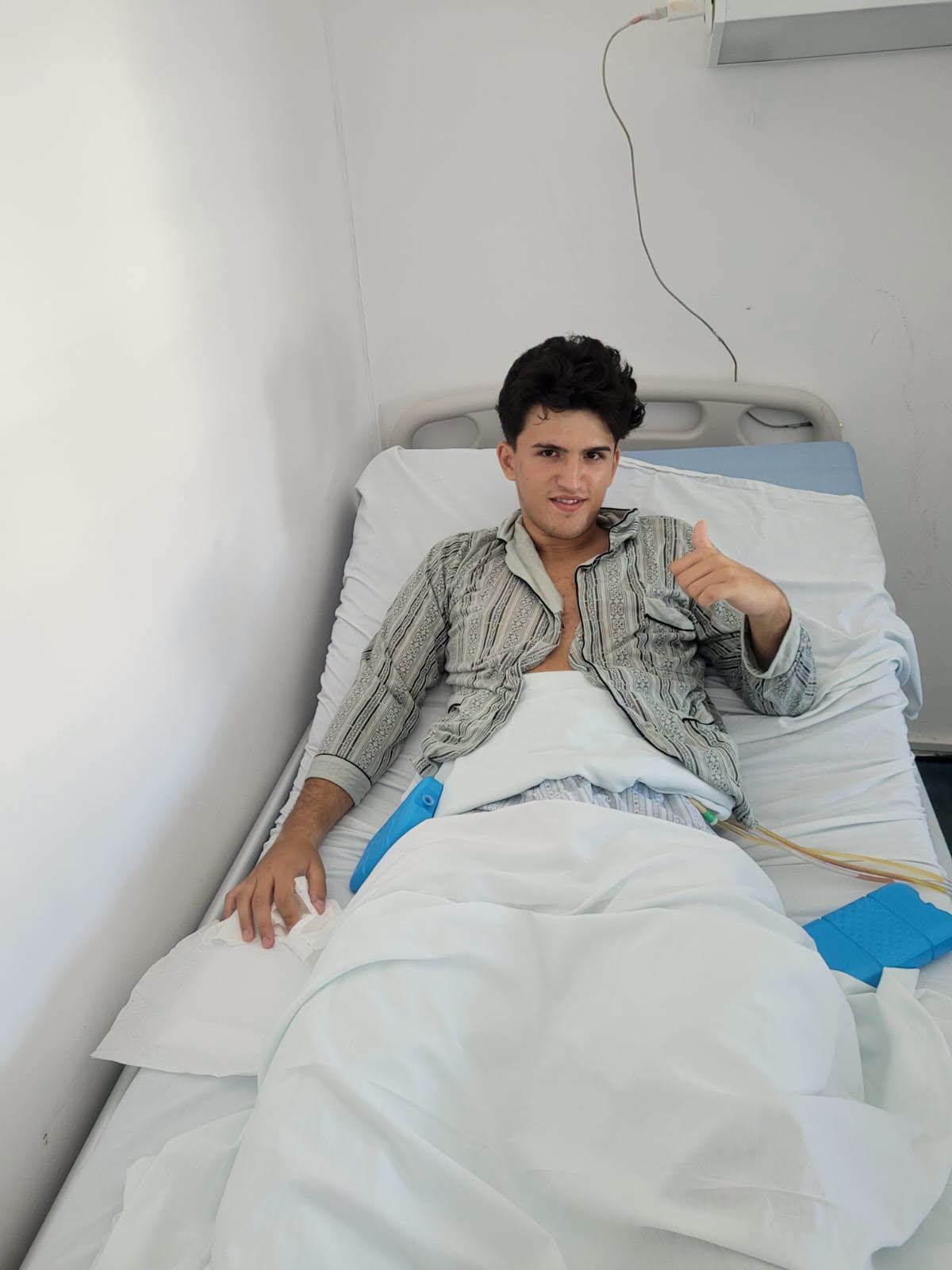 Un elev din Târgu Jiu a susținut proba la Limba Română din salonul de spital, după o operație de apendicită