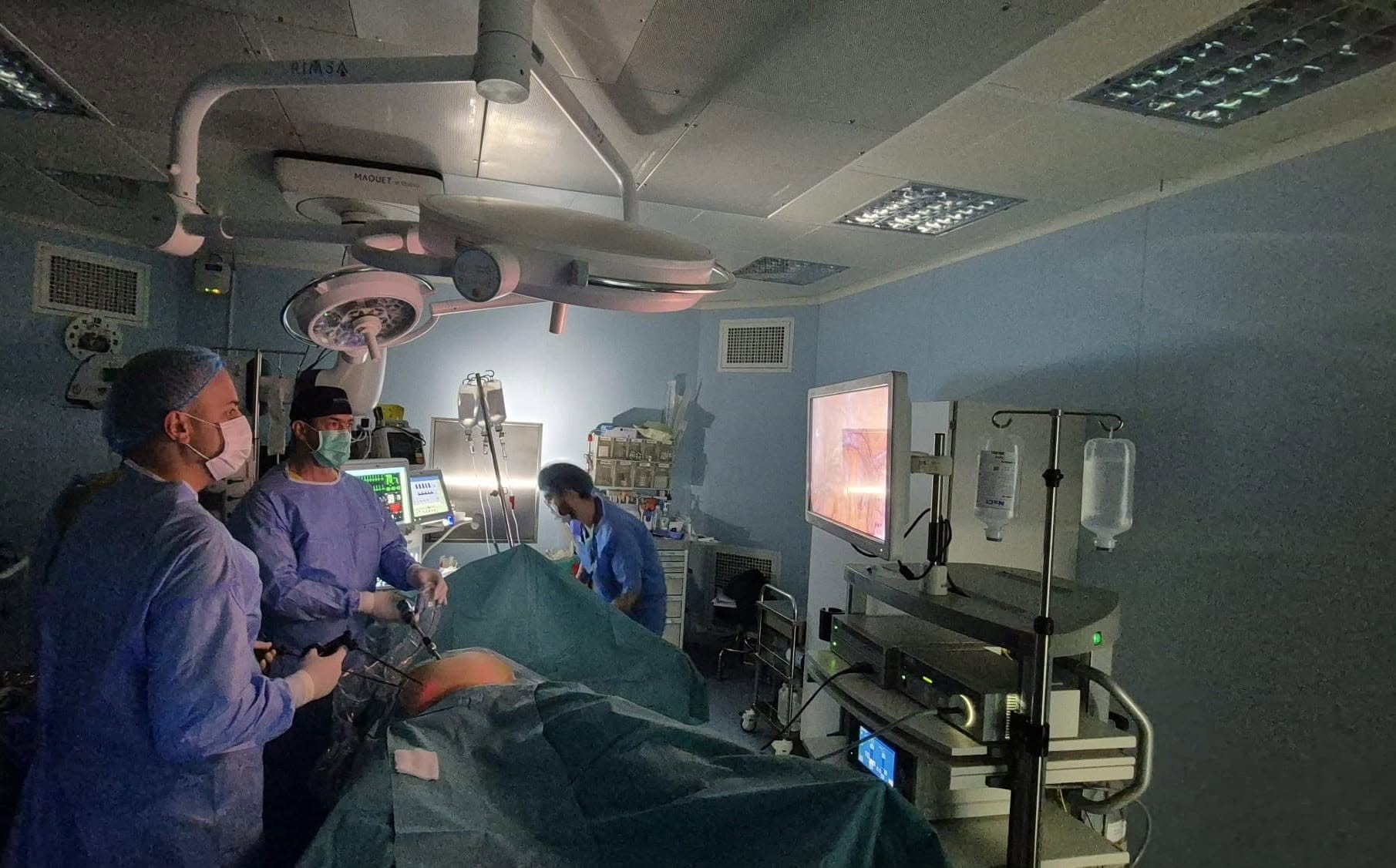 Caz complex de cancer colorectal cu trei tumori sincrone, tratat cu succes la Spitalul Universitar de Urgență București