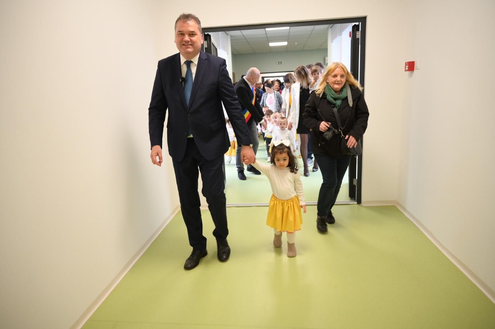 Cseke Attila, mesaj de Ziua Internațională a Copilului: Meritați o lume sigură, în care să mâncați sănătos, să faceți sport și să fiți mereu ocrotiți