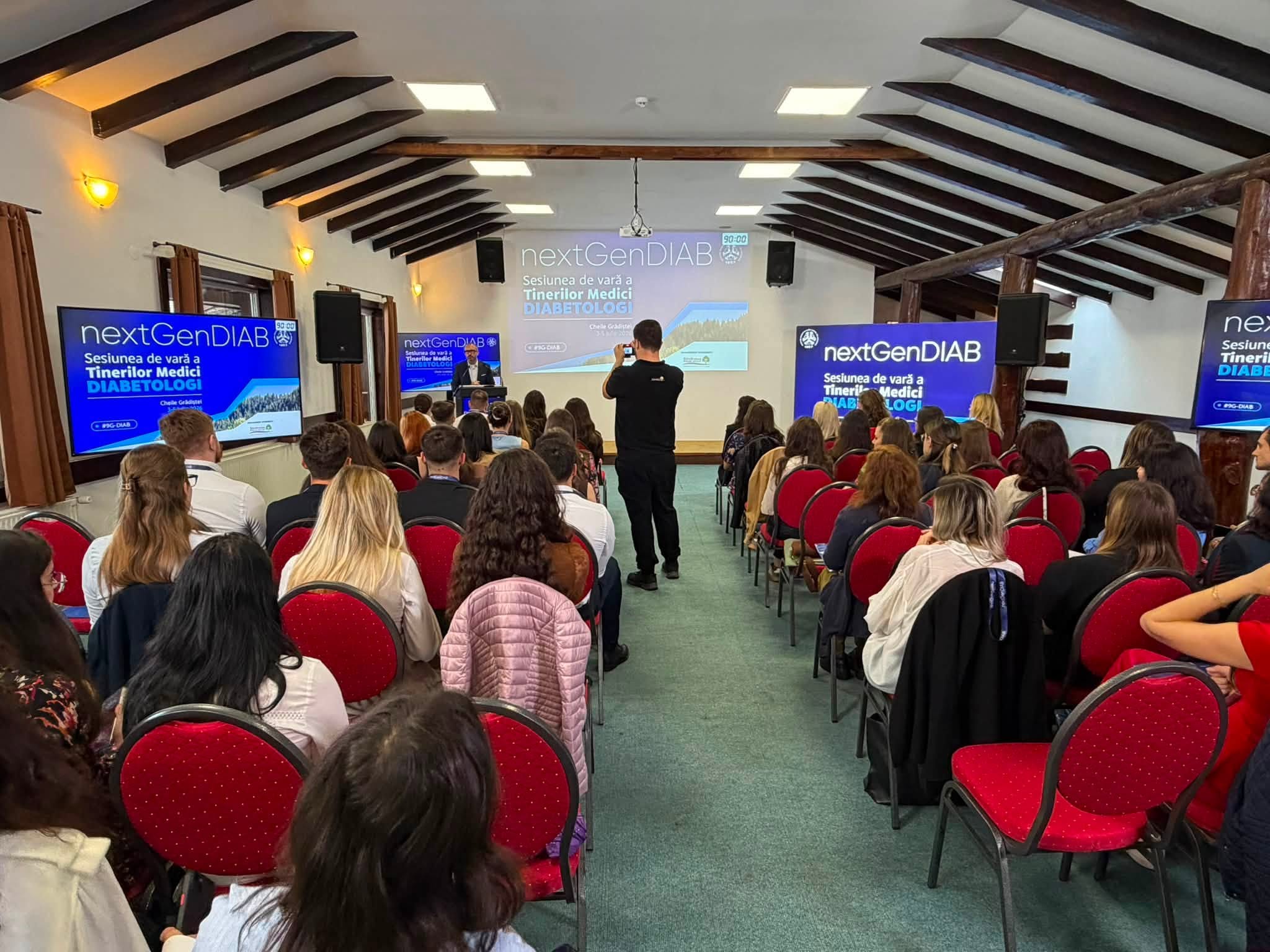 80 de tineri medici diabetologi din întreaga țară, la nextGenDIAB – Sesiunea de vară a Tinerilor Medici Diabetologi