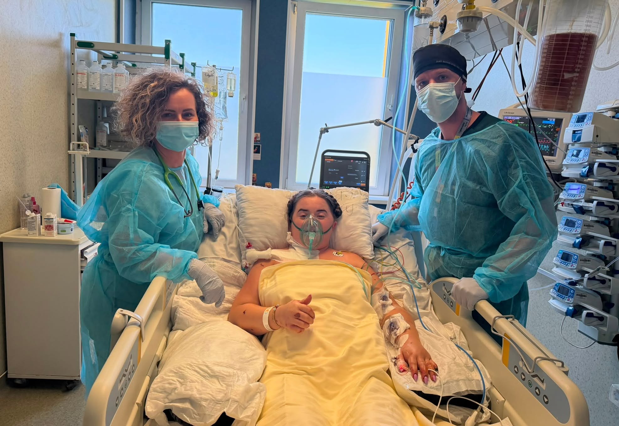 Pacientă cu meningită meningococică fulminantă, tratată cu succes prin terapie ECMO la SCJU Bihor