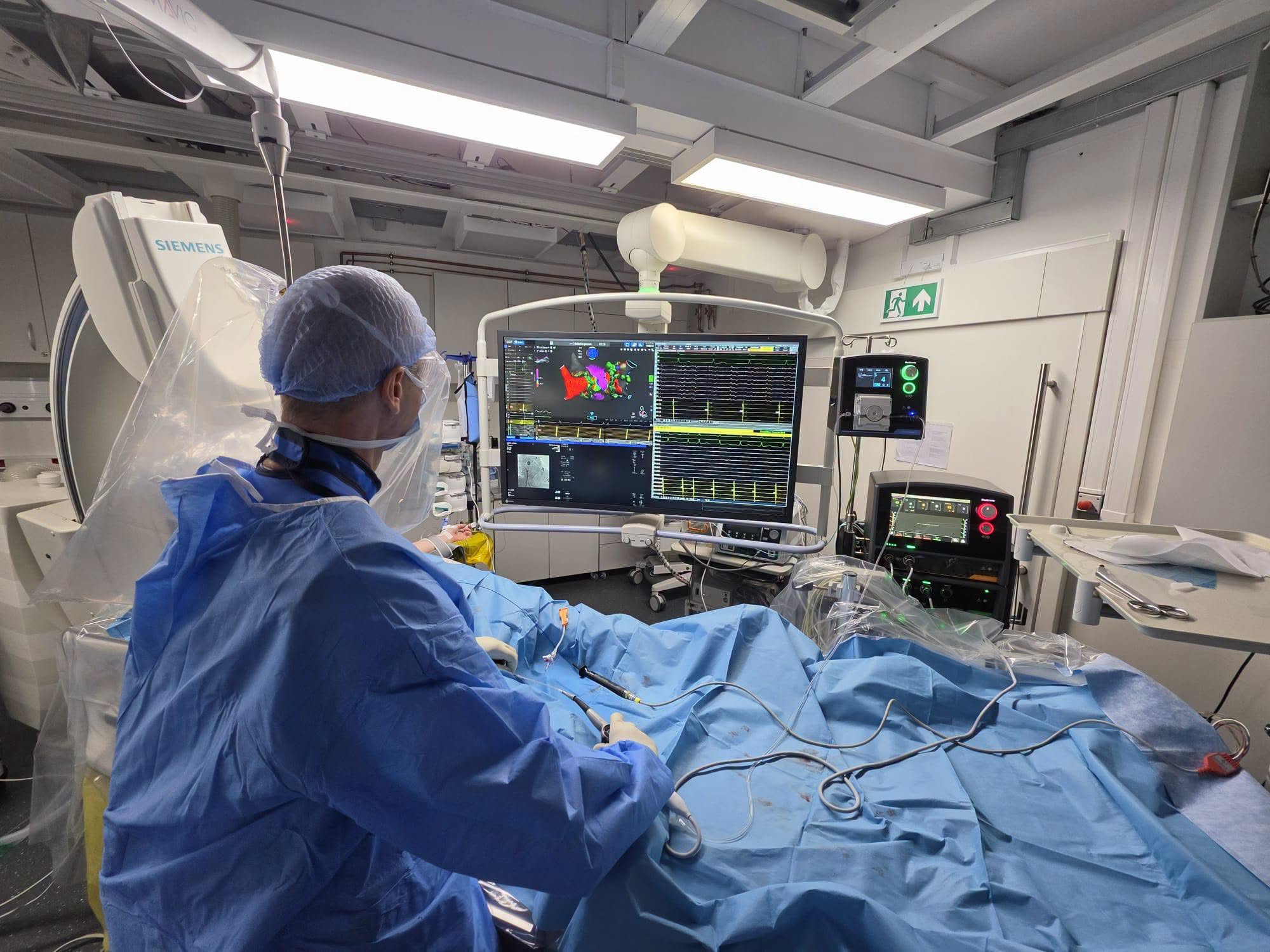 Premieră naţională la Spitalul Clinic de Recuperare Cluj-Napoca: Primele proceduri de electrofiziologie intervenţională cu sistemul Affera pentru tratarea aritmiilor cardiace