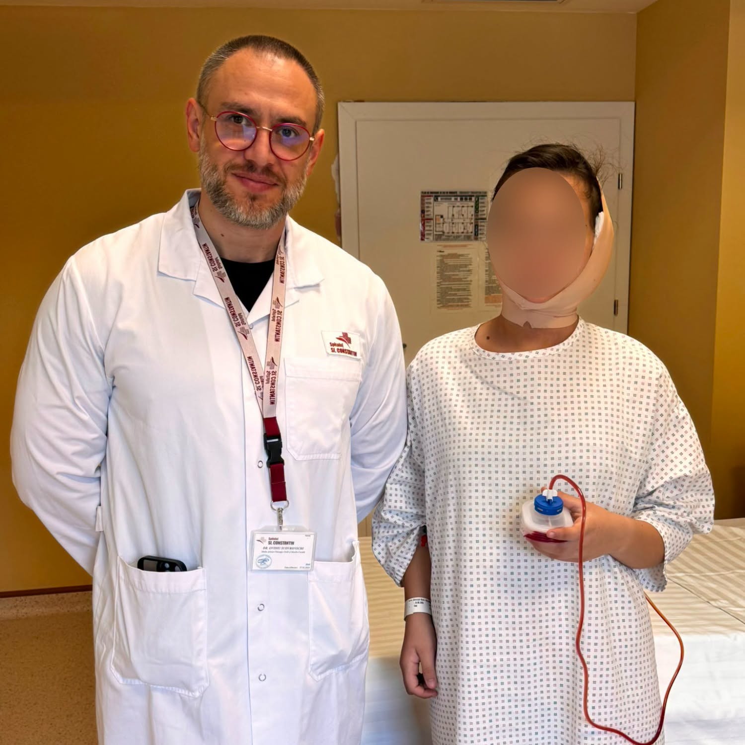 Pacientă pediatrică cu tumoră la nivelul glandei parotide, operată prin abord FaceLift la Spitalul Sf. Constantin