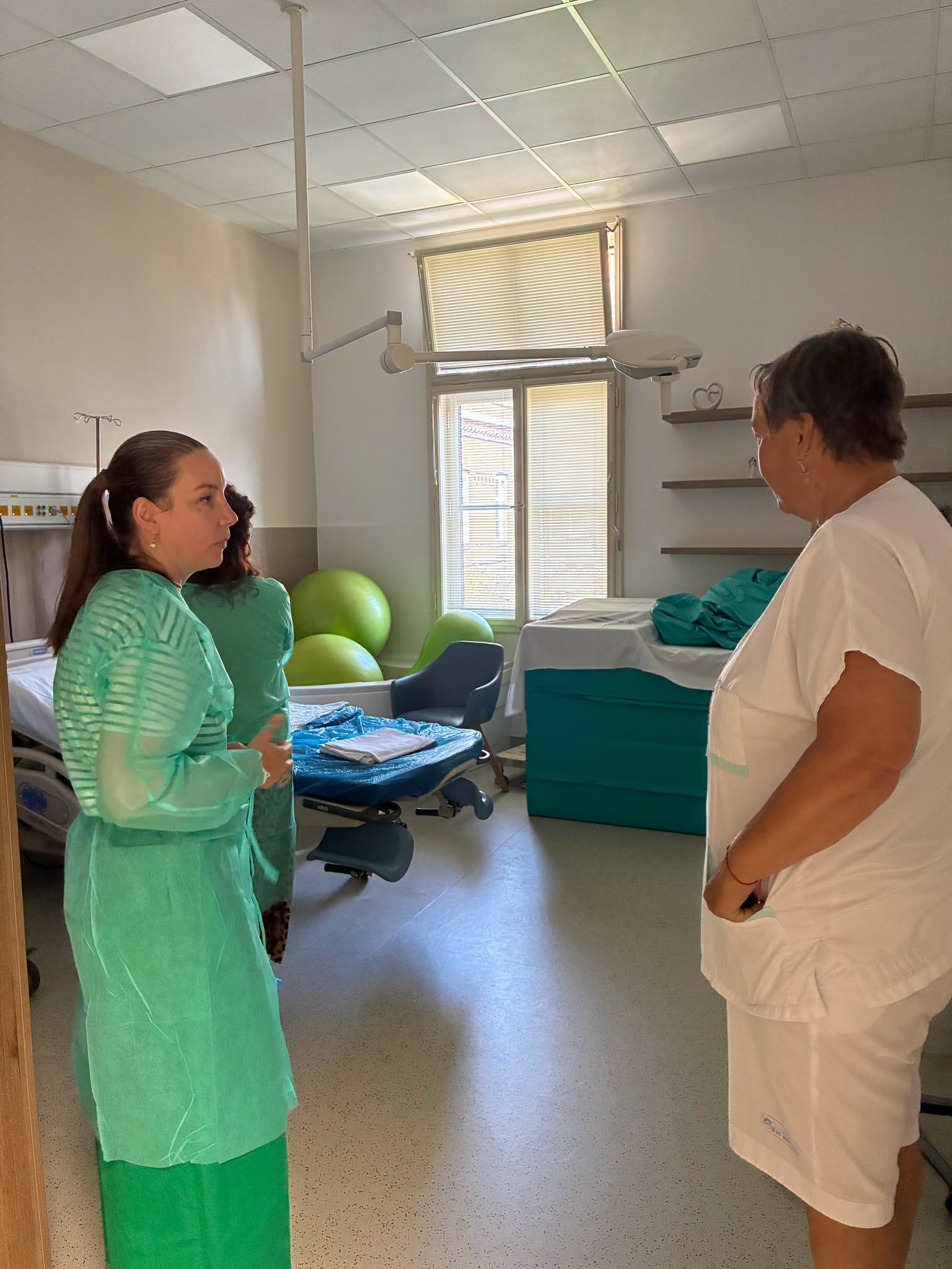 Moașele din România au participat la un schimb de experiență în maternitățile din Praga