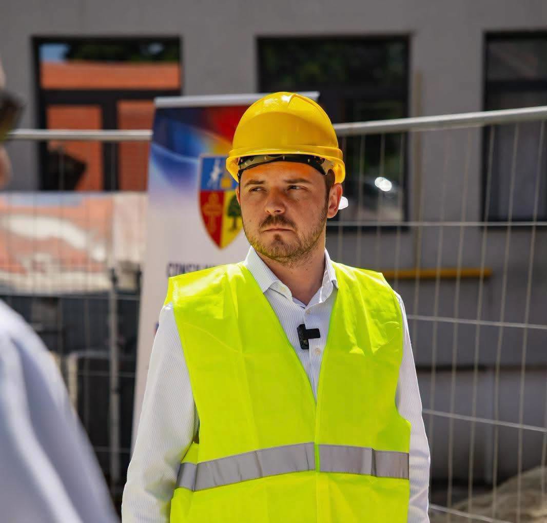 Rogobete anunță începerea lucrărilor la două spitale din Timișoara și Giurgiu: Nu abandonăm investițiile. Construim mai departe!
