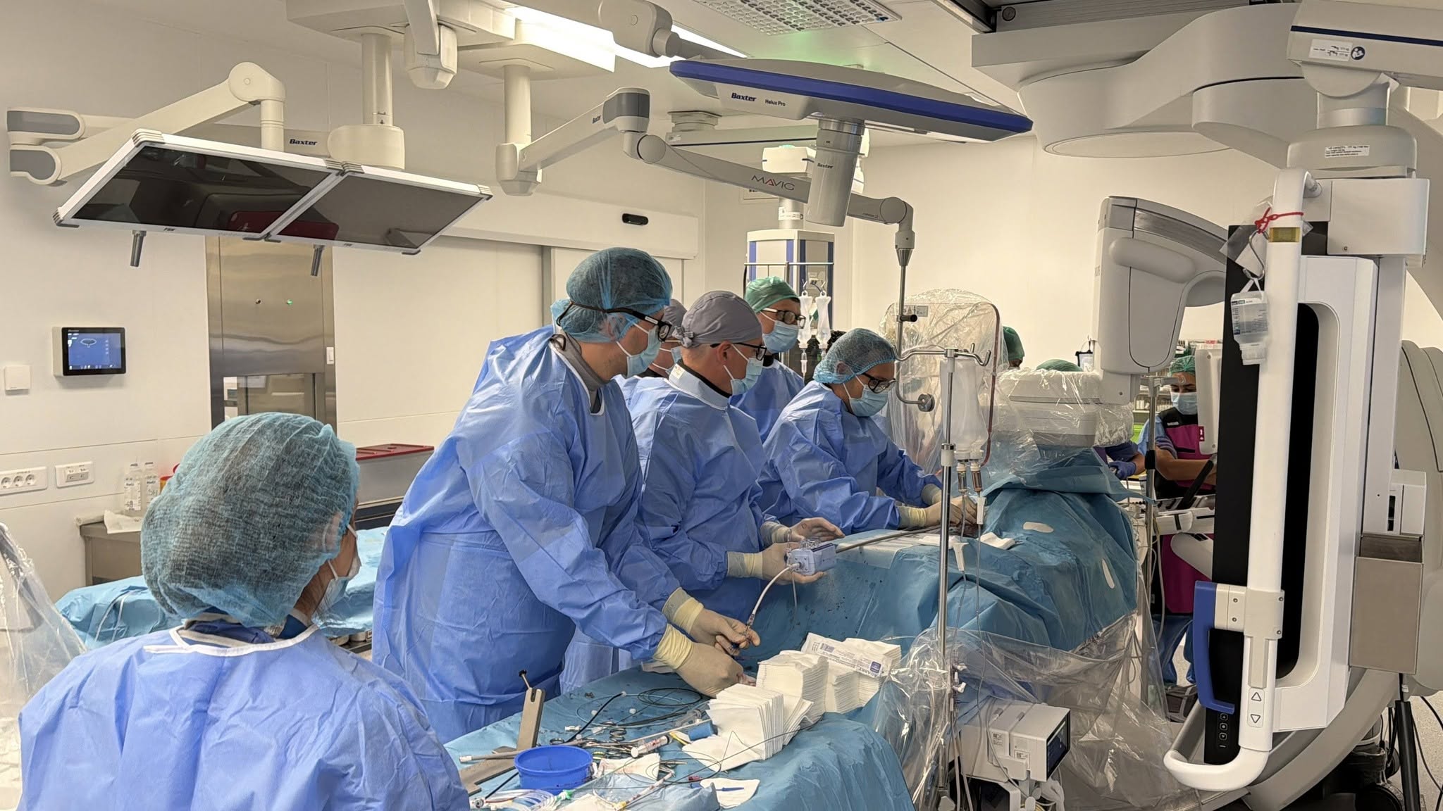 Spitalul „Prof. Dr. Agrippa Ionescu” a realizat primele două proceduri de reparare transcateter „edge-to-edge” a valvei mitrale (M-TEER), cu dispozitivul MitraClip
